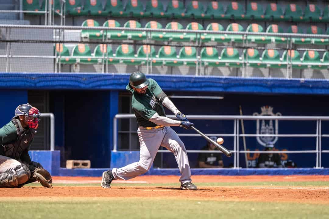 Bravos de León intensifican su preparación rumbo a la temporada con interescuadras y nuevas piezas en el campo