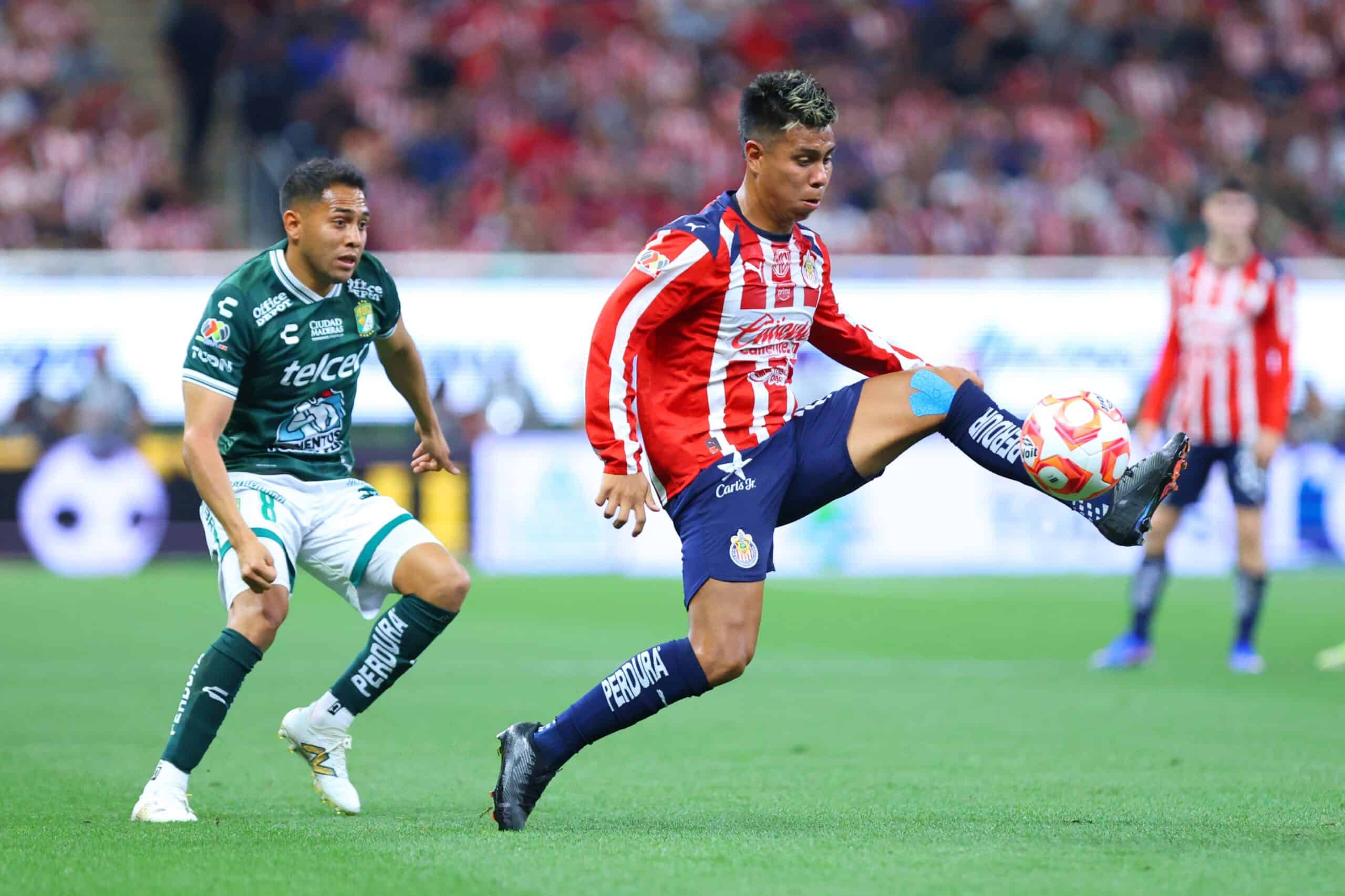 Chivas arrolla a León con goleada y retoma el liderato del Clausura 2026