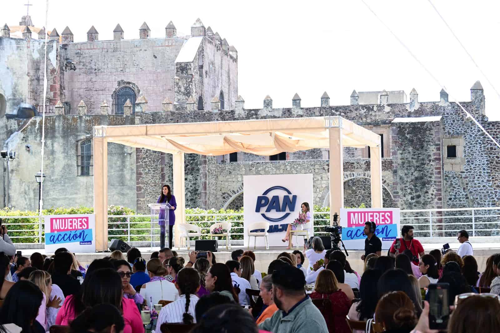 PAN reúne a mujeres panistas en Yuriria para dialogar sobre liderazgo político y participación femenina